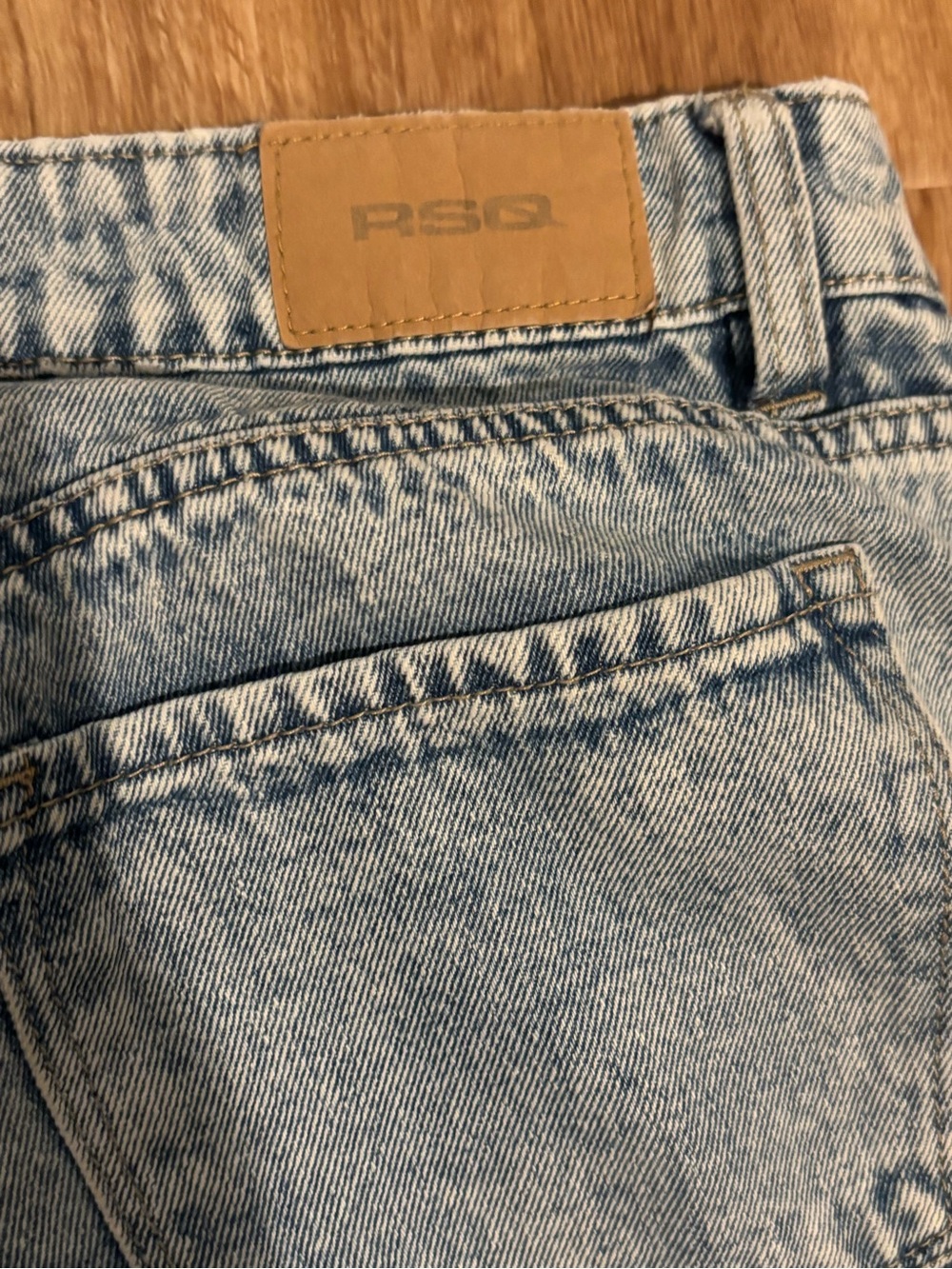 RSQ Women’s Light Blue Lowrise Baggy Jeans Size 27 - Picture 4 of 4